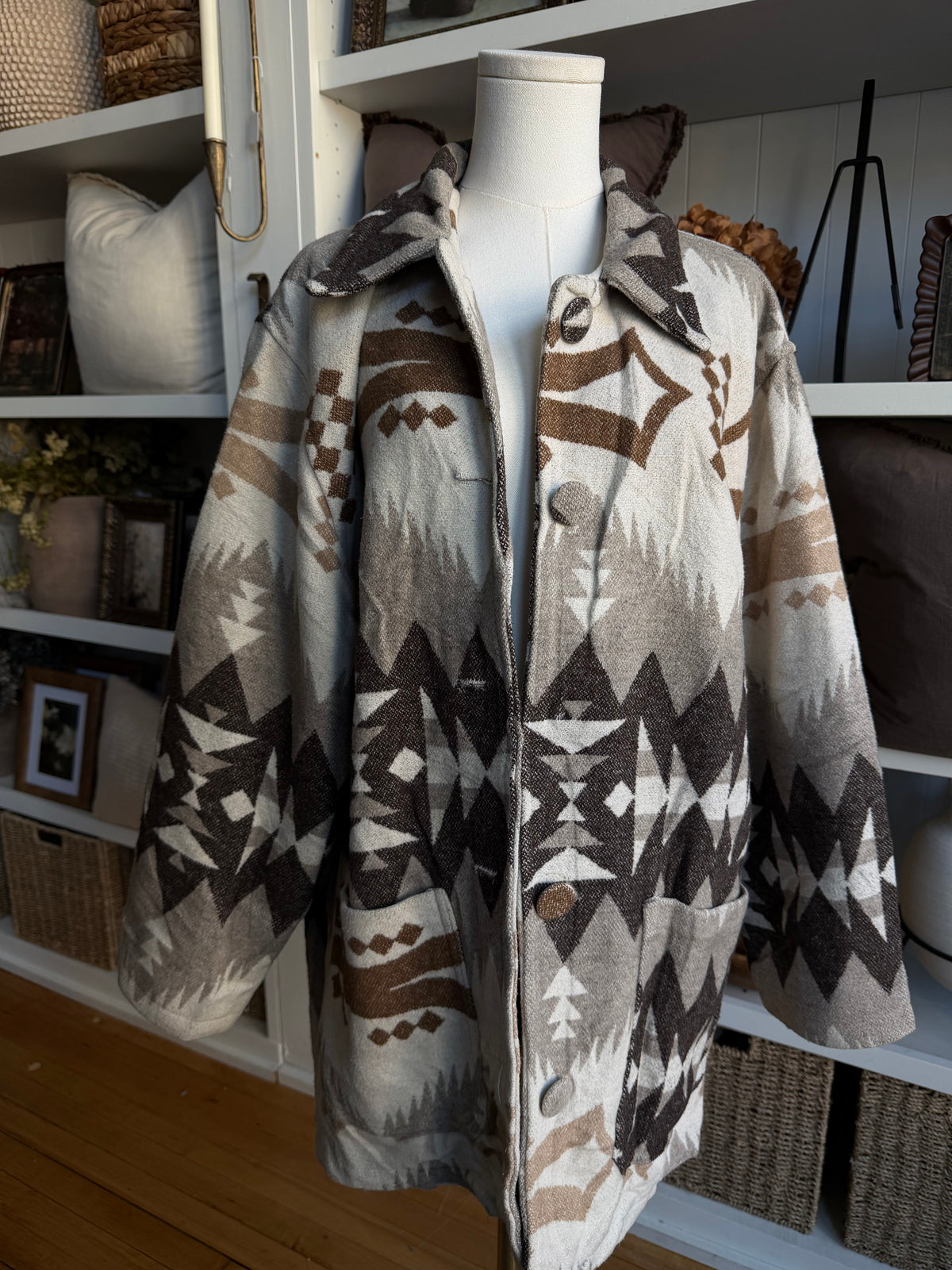 Vintage patterned jacket. Sourced in Paris. Fits M-XL