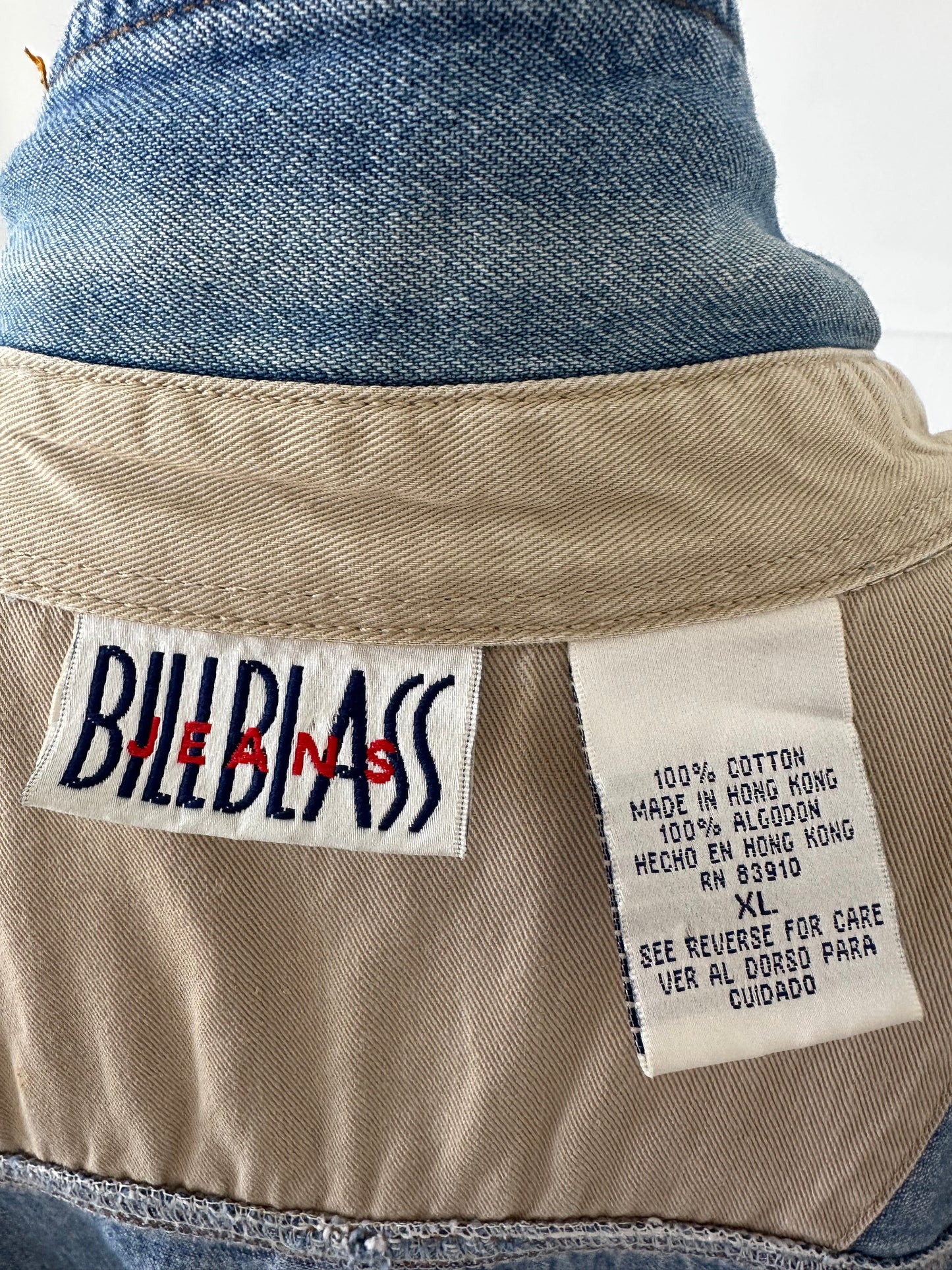 90s Bill Blass denim button down. Made in Hong Kong