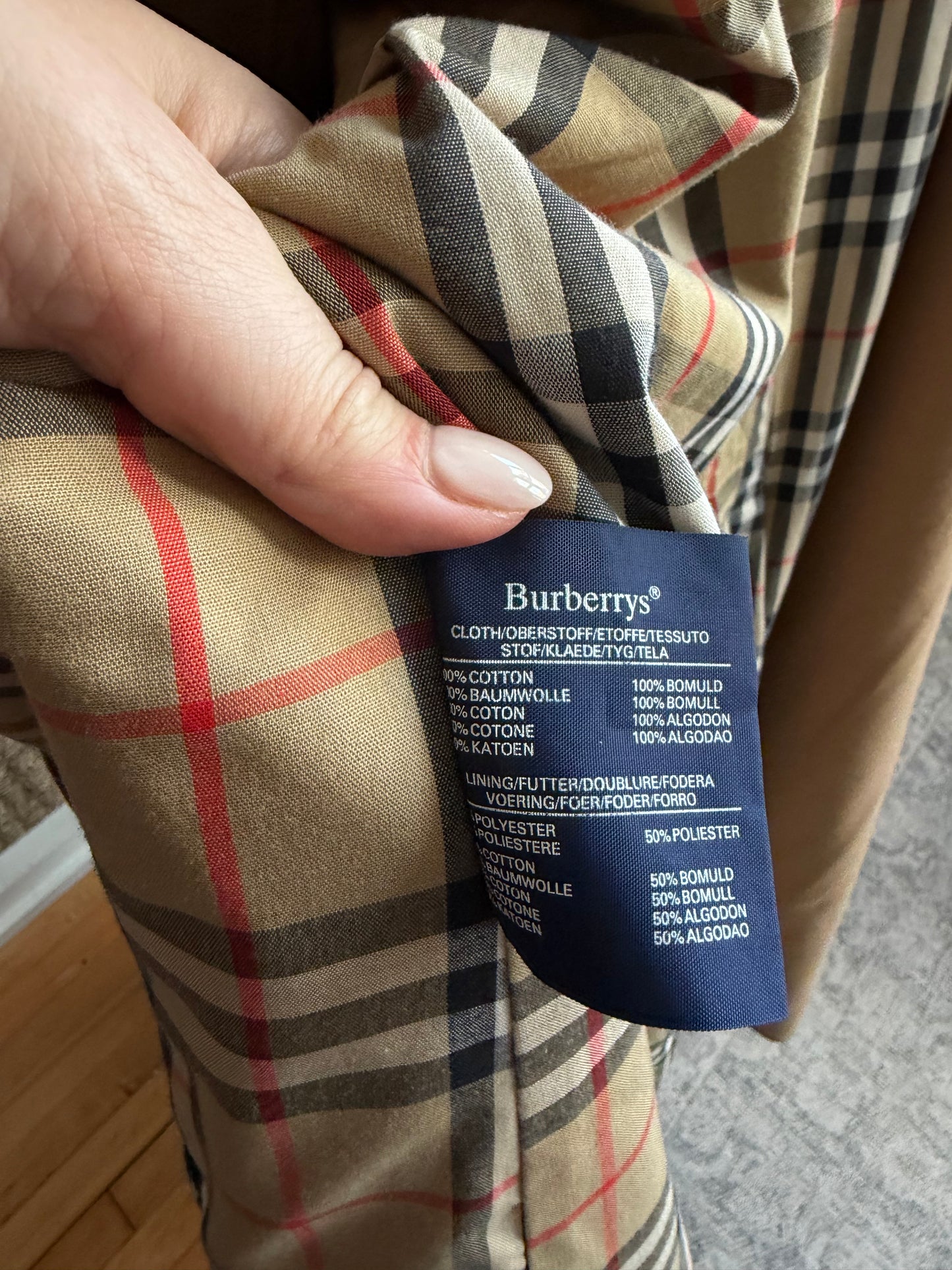 Vintage Burberry khaki trench with zip out wool liner. Fits M-XL