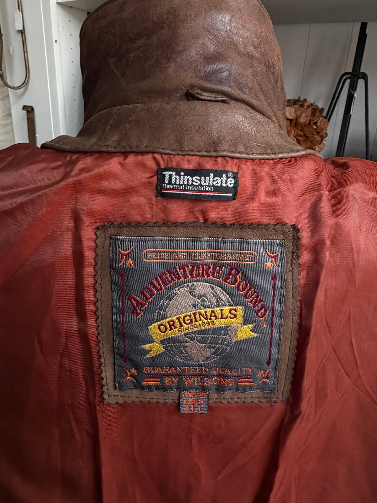 90s Wilson’s Adventure Bound leather bomber. Fits M-XL