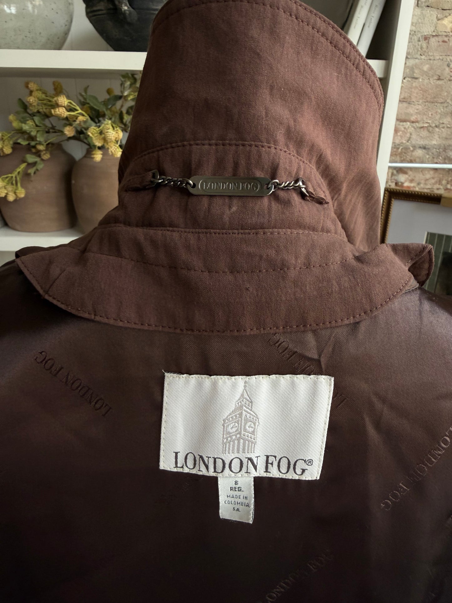 90s London Fog brown trench with zip out lining.