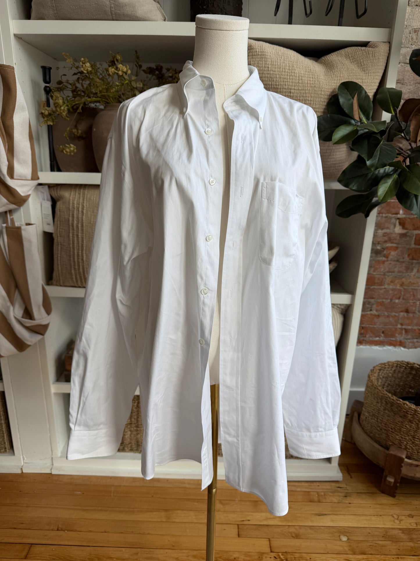 90s Lands Ends with polin button down. Made in Hong Kong
