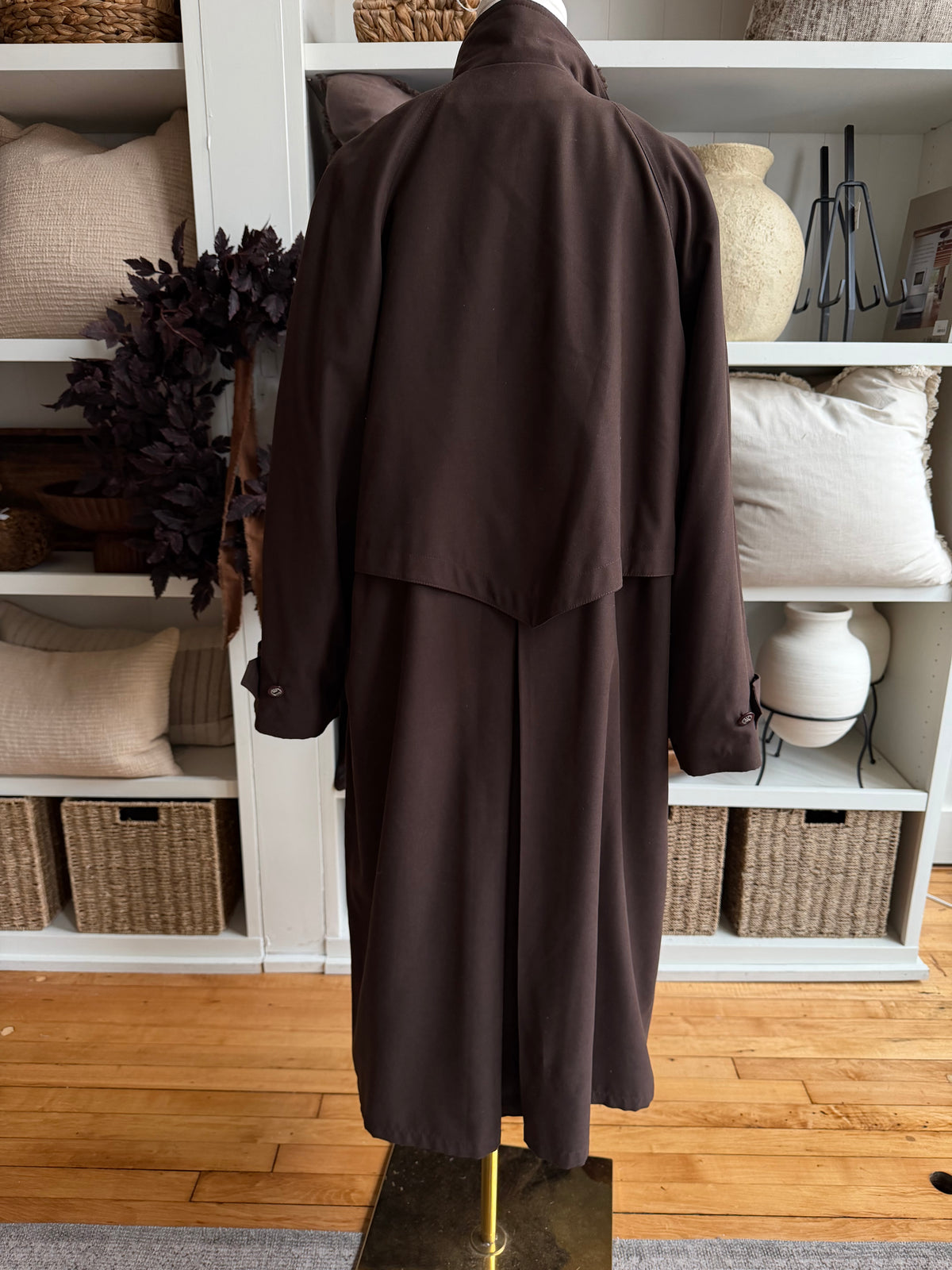 90s Valerie Stevens Petites brown trench. Fits S-L petite