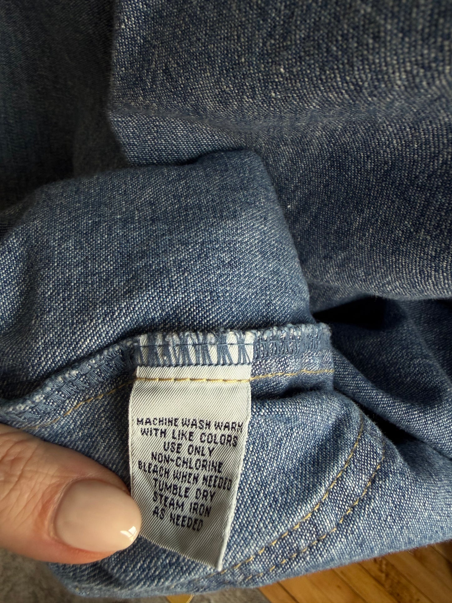 90s Cabin Creek denim chore coat. Fits XXS-S petite
