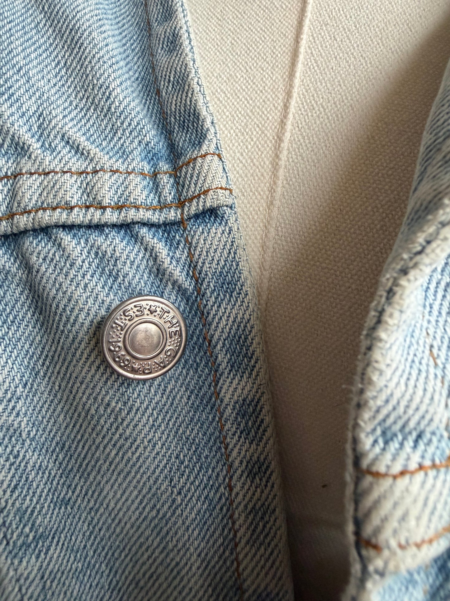 90s Gap light wash denim jacket