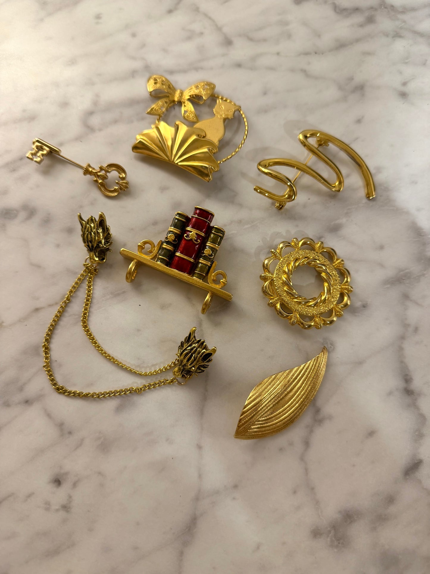 Gold brooch pack