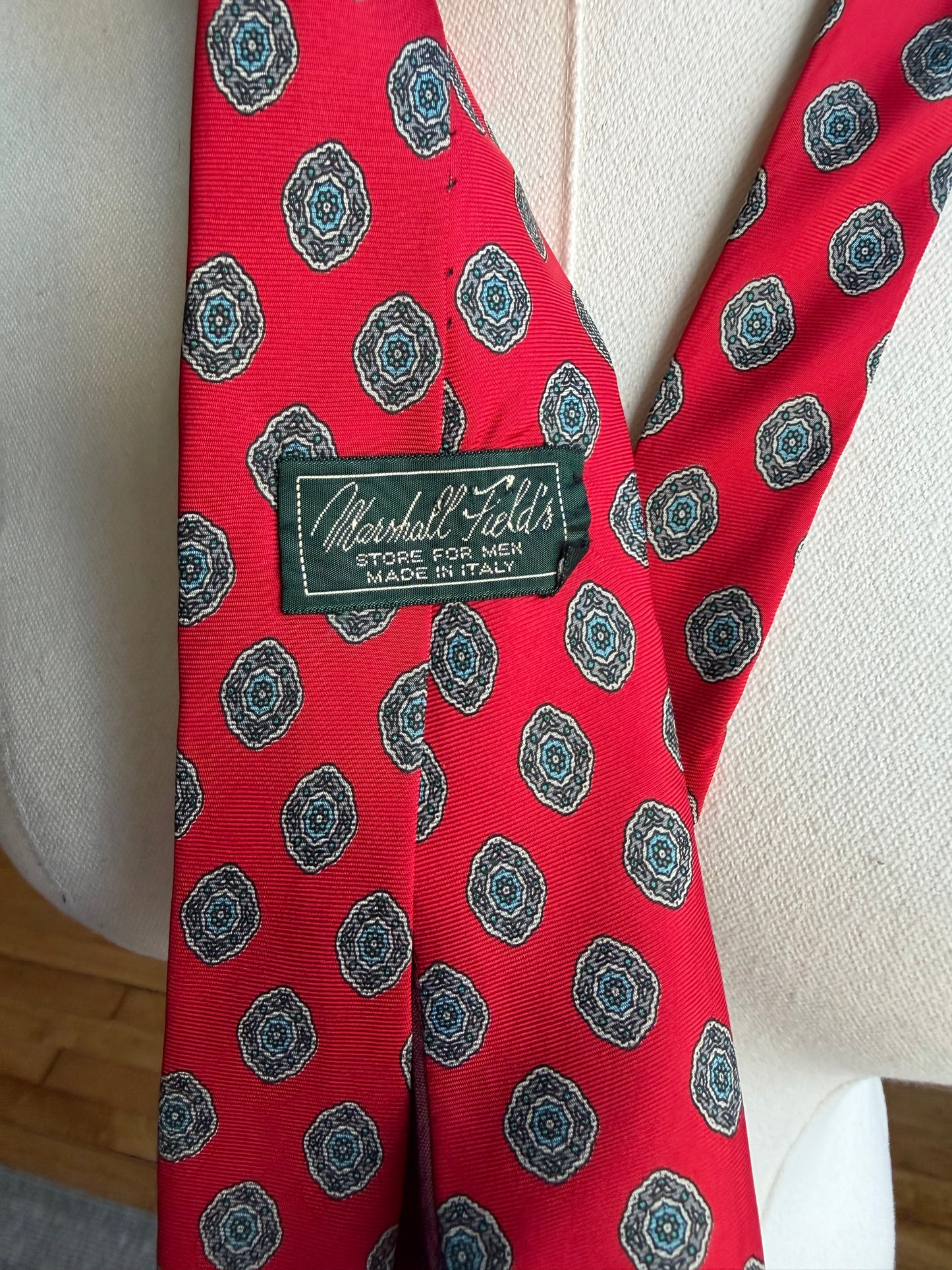 80s Marshall Fields silk tie. Made in Italy