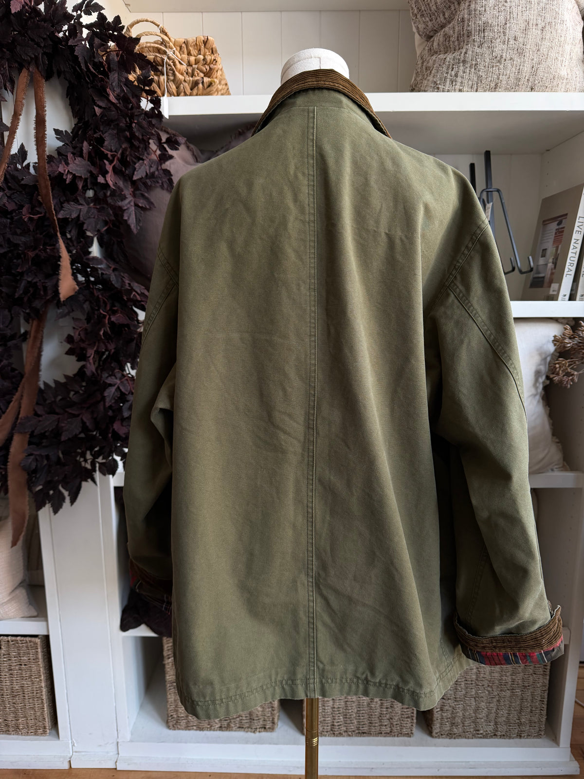 90s Polo Ralph Lauren green barn coat with plaid lining. Fits M-XL