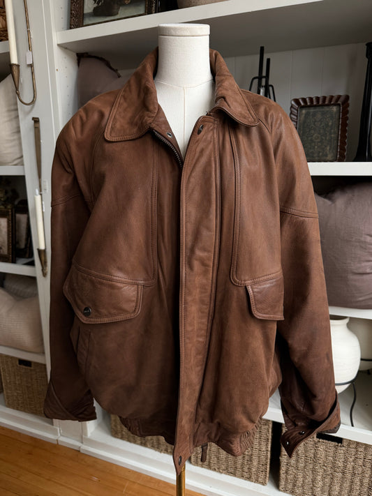 90s Mirage leather bomber. Fits M-XL