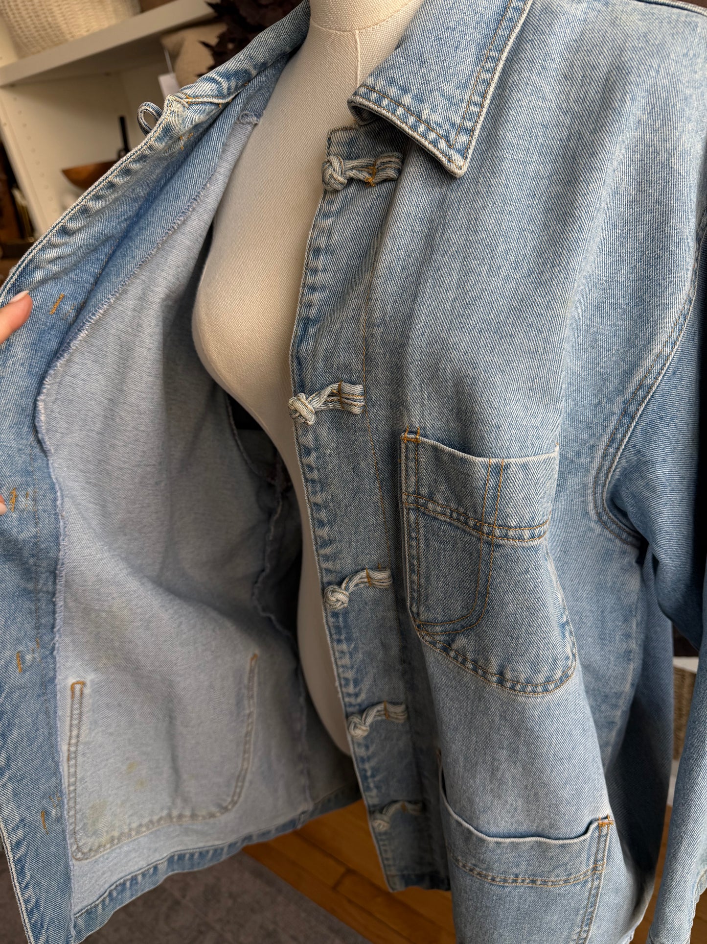 90s Natural Choice Sostanza workwear denim chore coat. Fits S-L