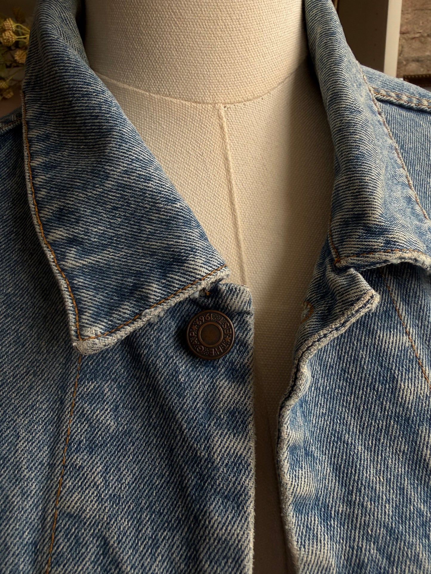 90s Gap classic denim jacket