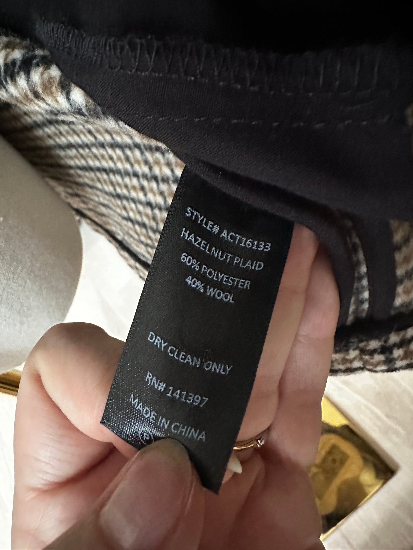 Astr The Label plaid wool blend blazer. Size Large