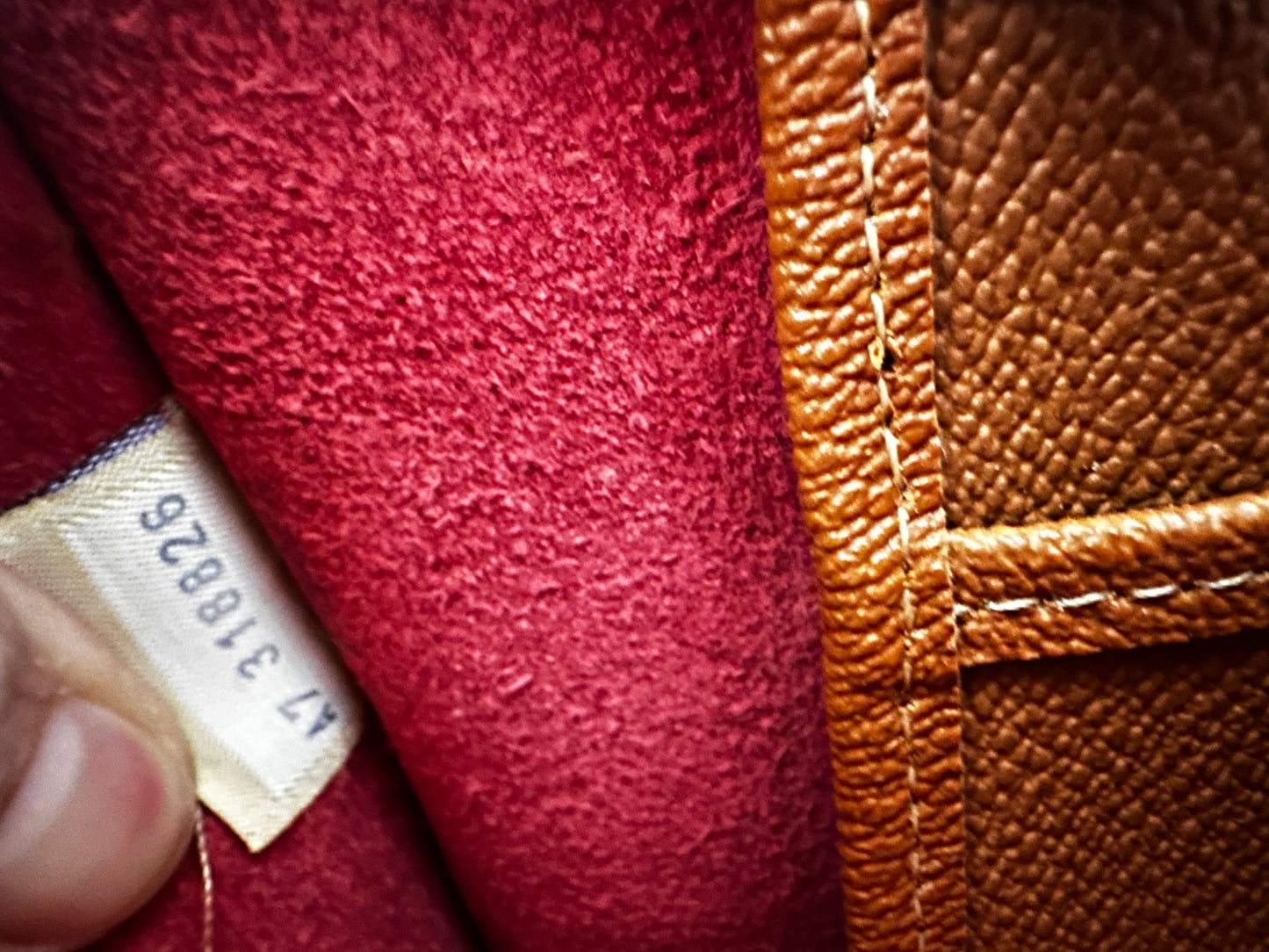 90s Dooney and Bourke zip top satchel in merlot wine