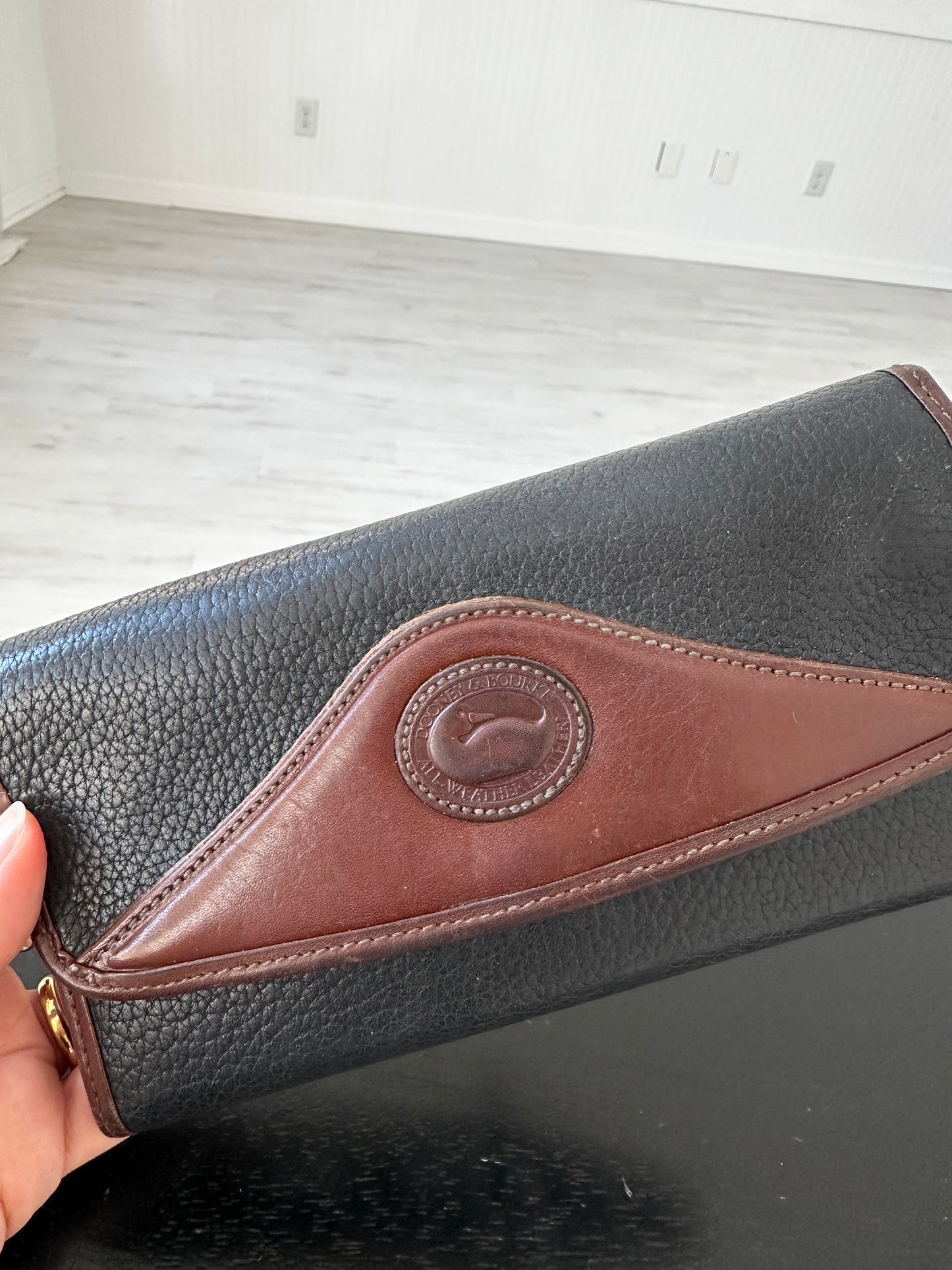 90s Dooney and Bourke navy satchel with matching wallet