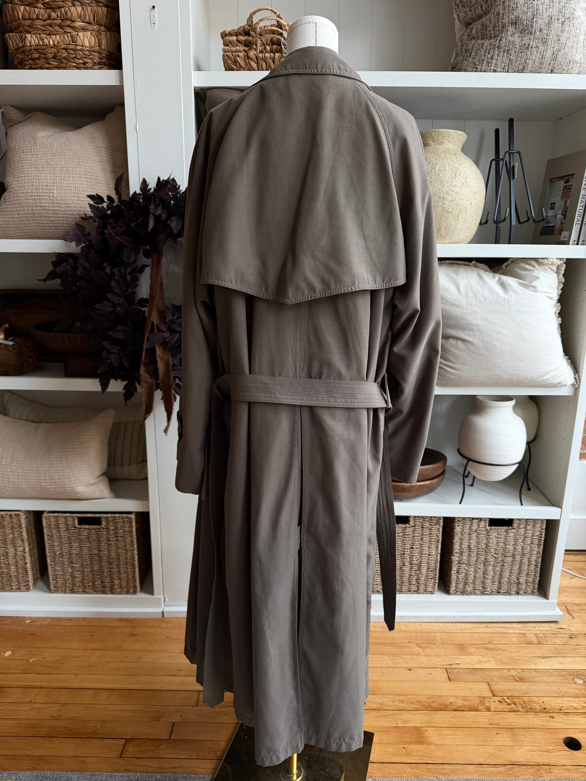 90s Bradley Jons taupe trench. Fits M-XL tall