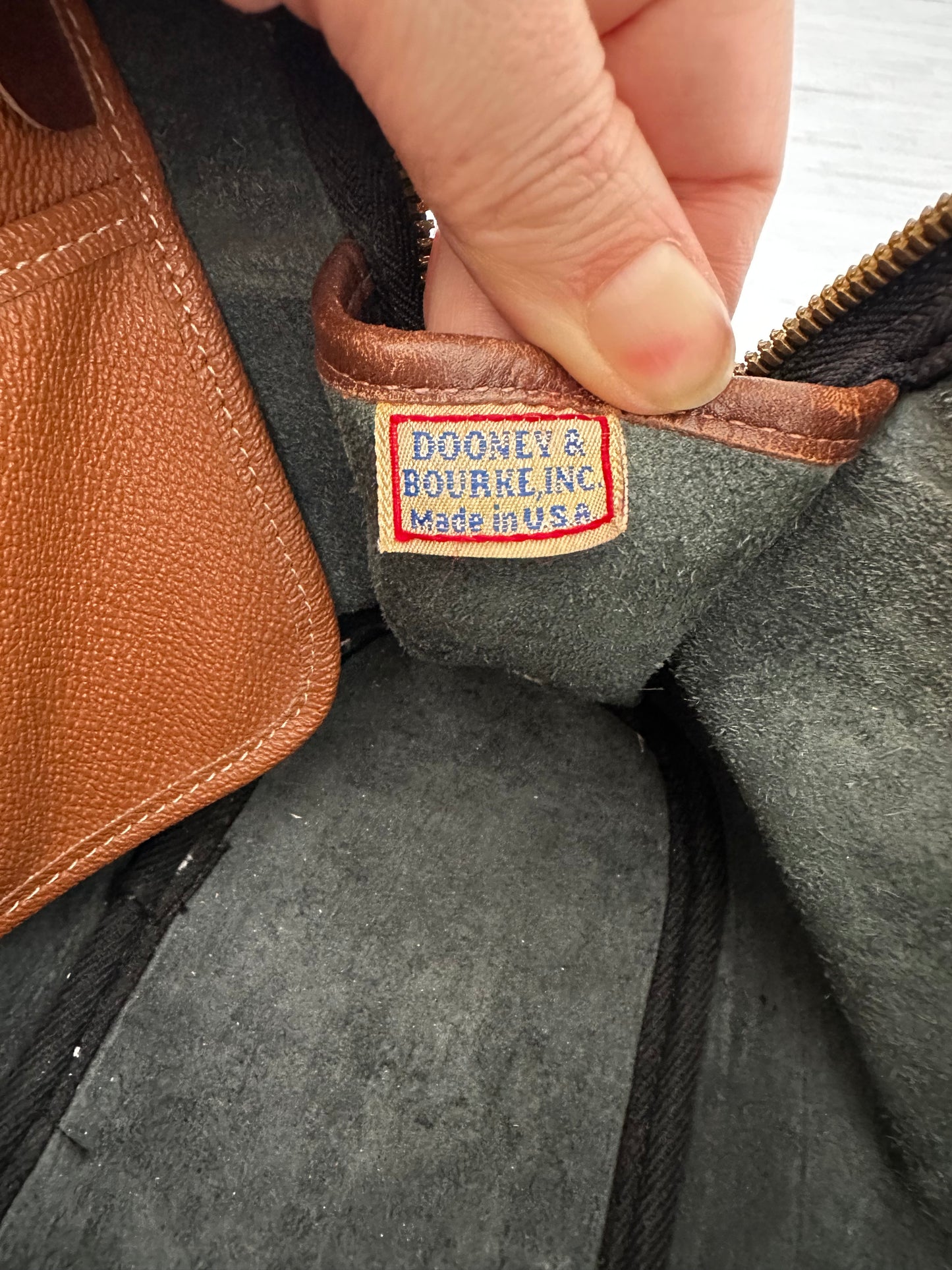 90s Dooney and Bourke navy satchel with matching wallet
