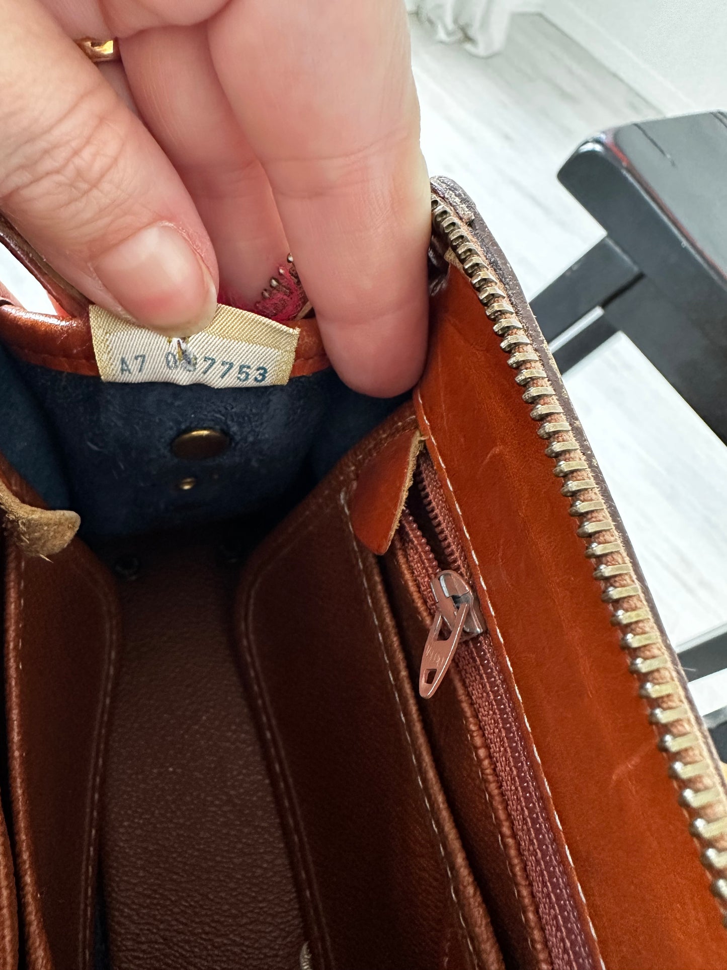90s Dooney & Bourke zip top in navy