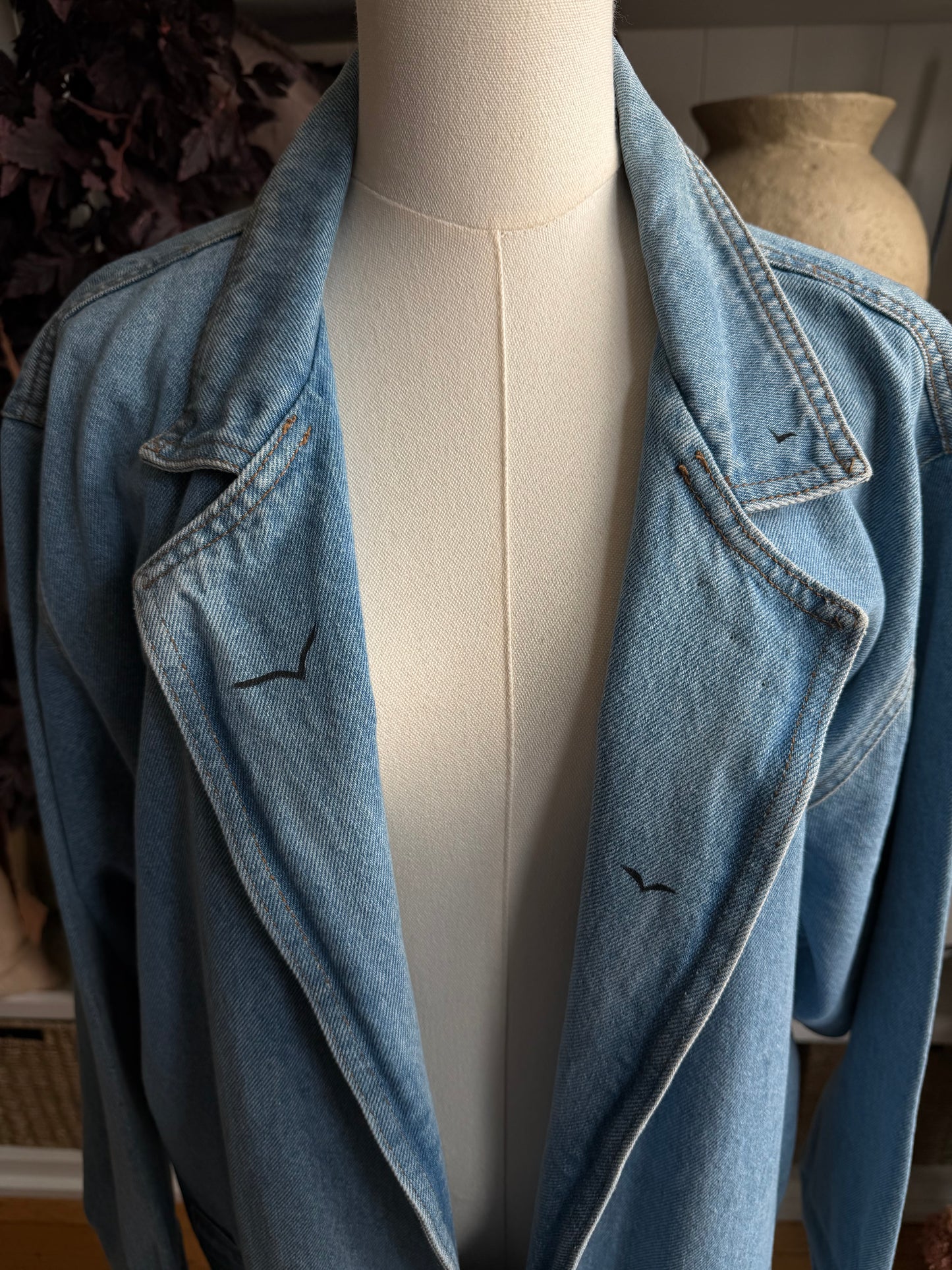 90s Sun Belt Denim hand painted trench coat. Fits S-L