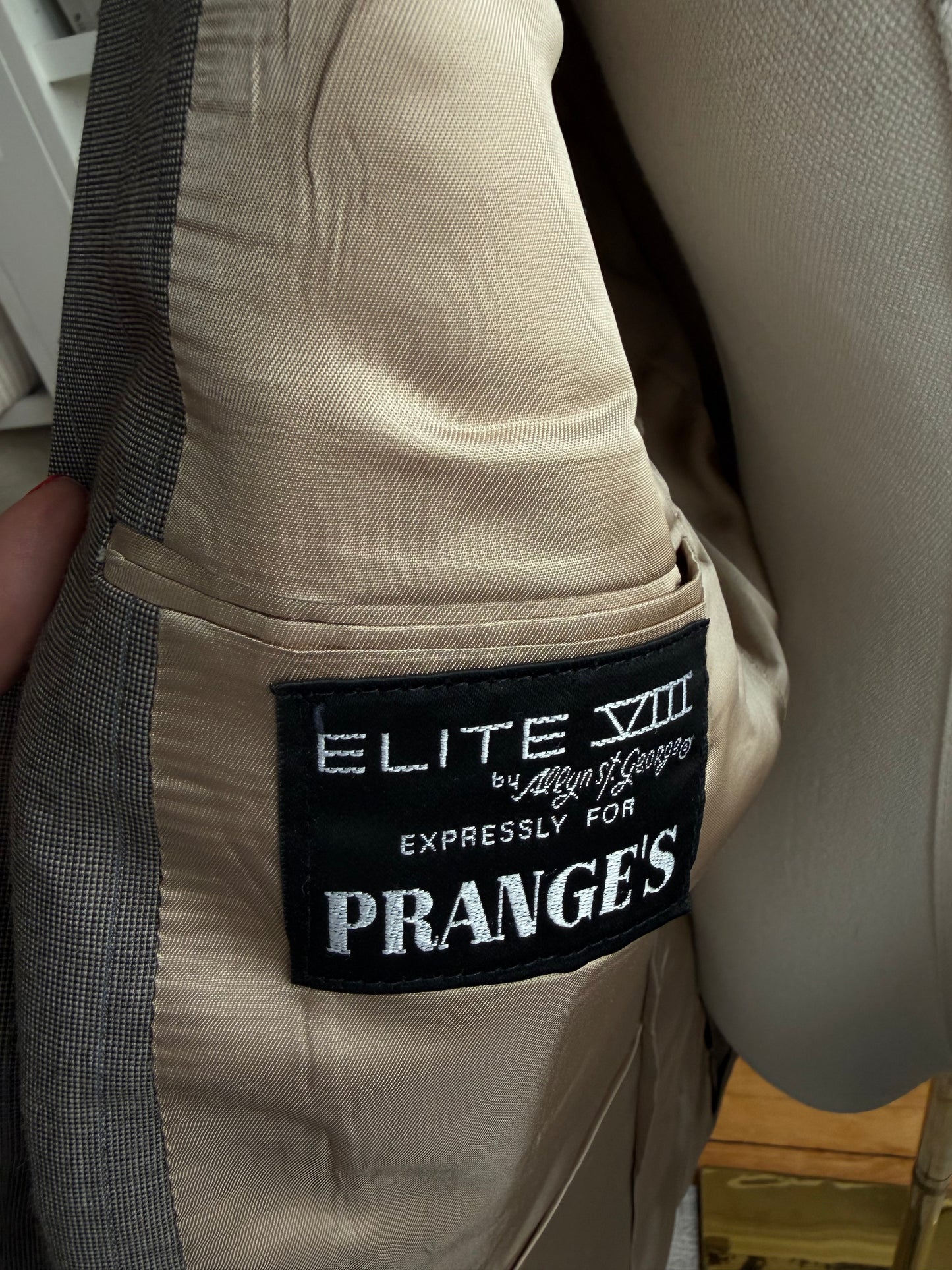 80s Allyn St George lightweight wool blazer. Made in the USA