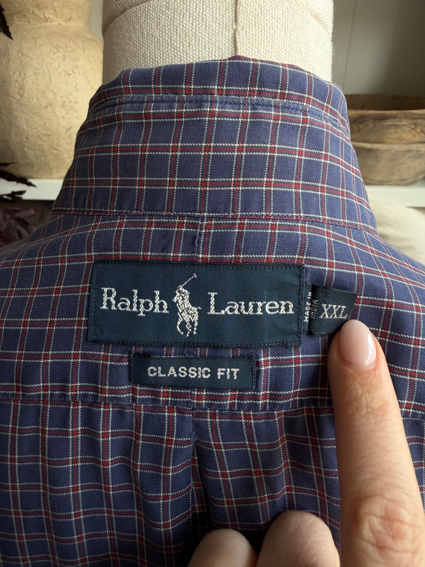 90s Ralph Lauren classic fit button down. Fits M-XL