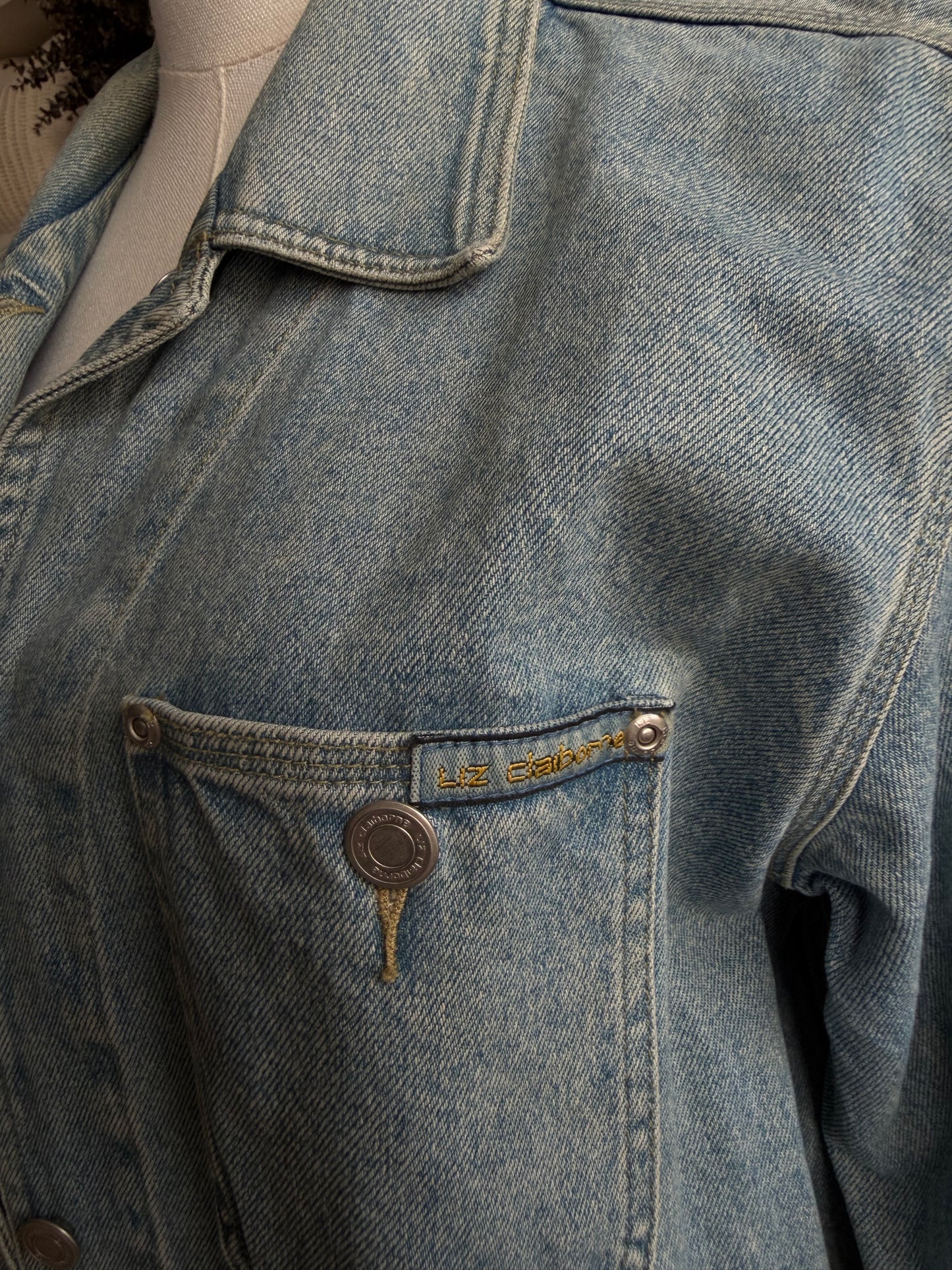 90s Liz Claiborne denim chore coat. Fits XS-M petite
