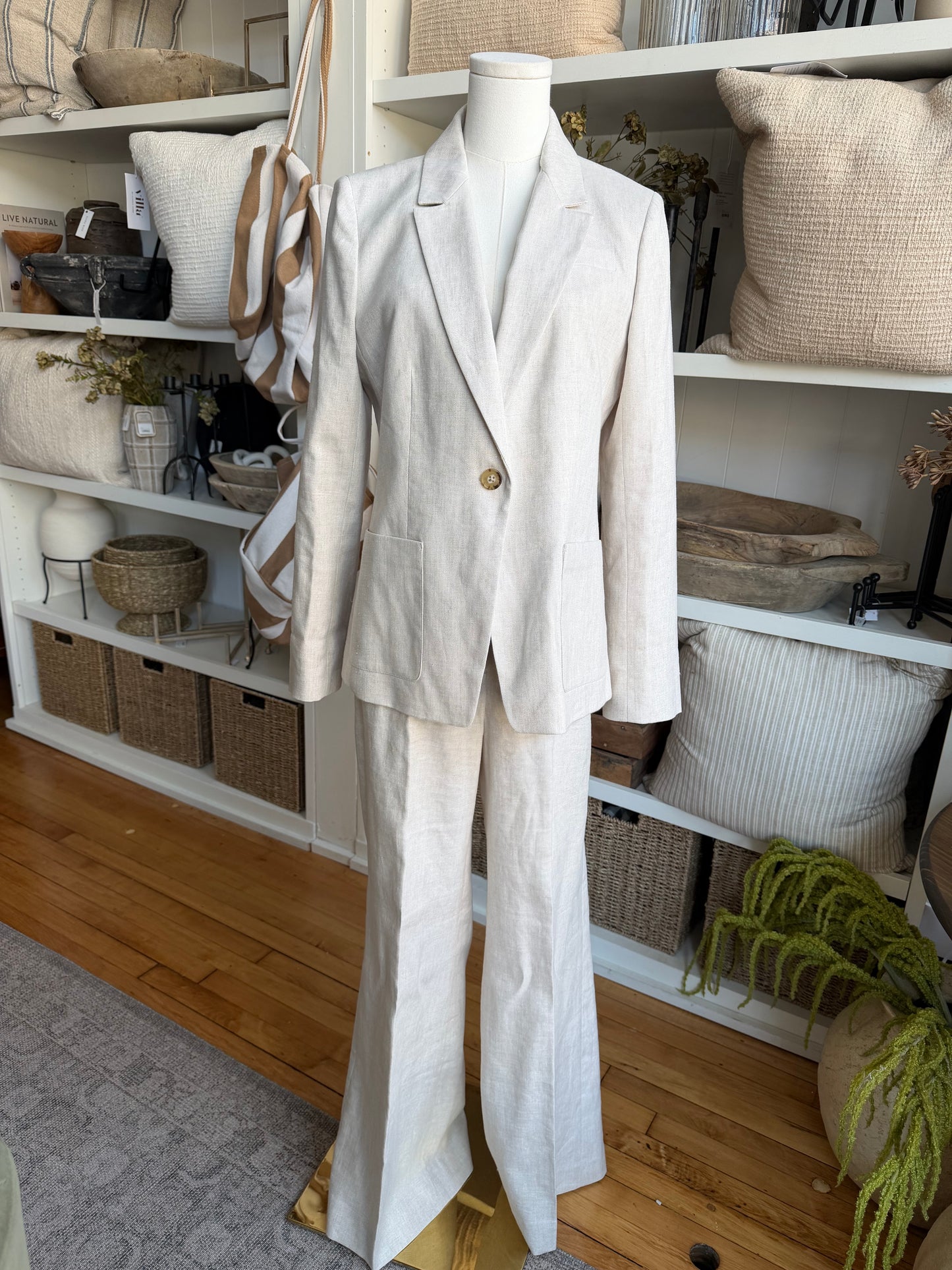 JCrew Carolina flare stretch linen blend and matching blazer. Pants in an 8 and jacket in a 10 (jacket runs small). NWT