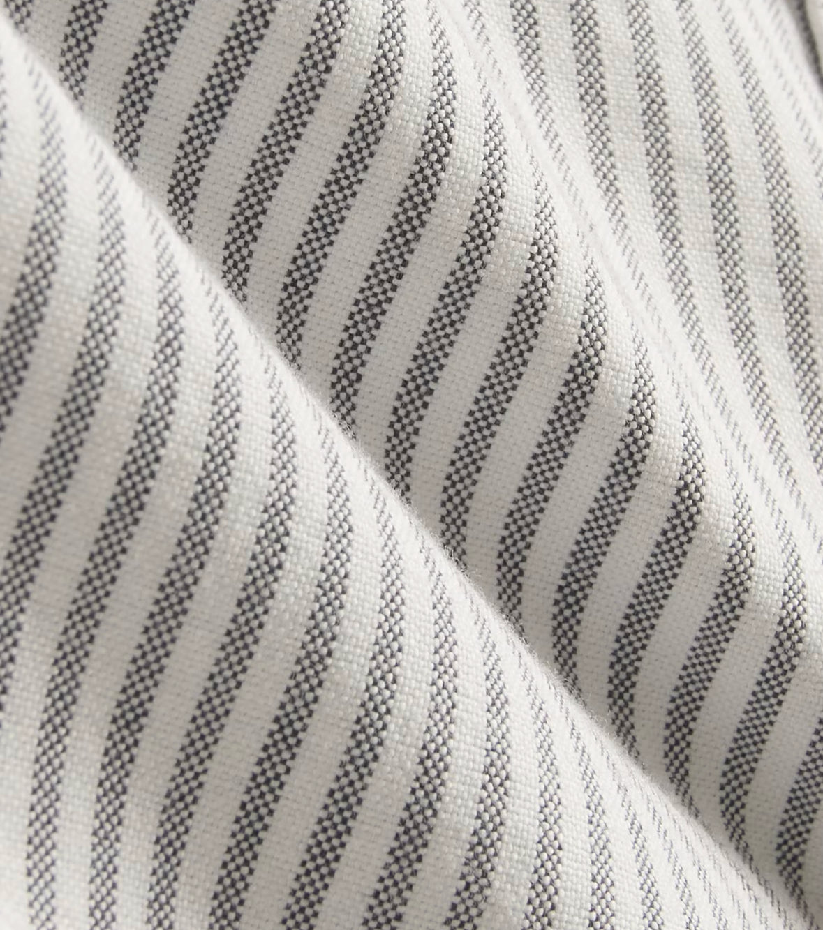 Everlane Must-Have Oxford shirt size 10