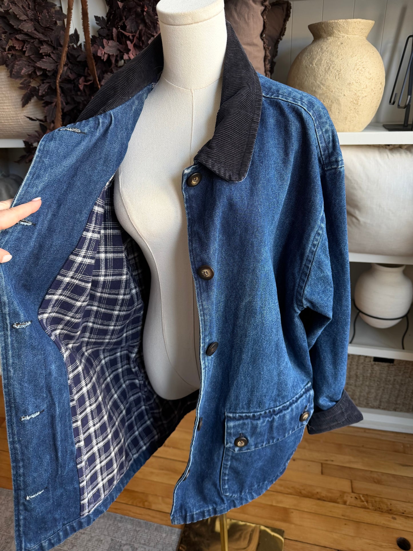 90s St John’s Bay denim barn coat. Fits M-XL