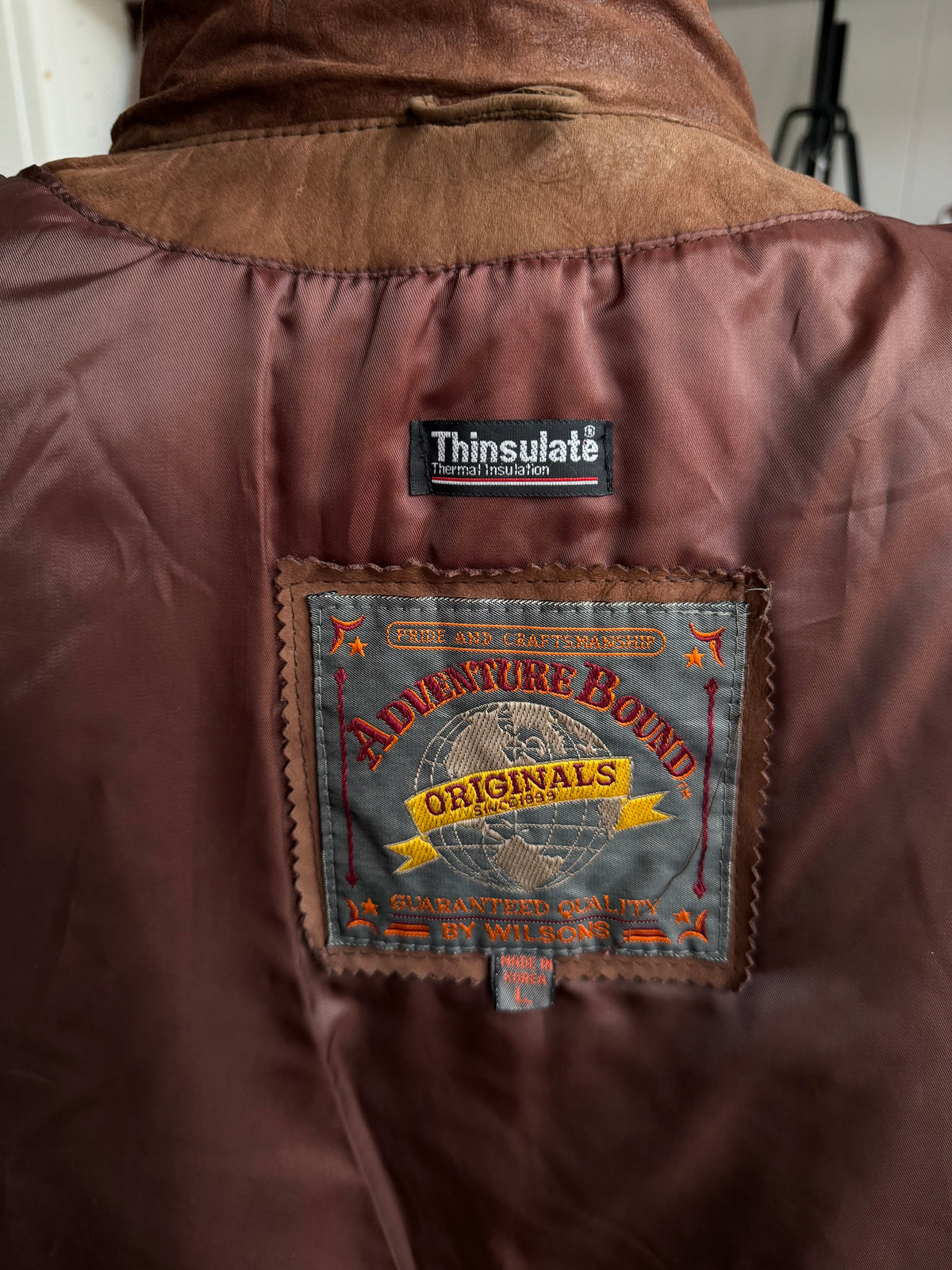 90s Wilson’s Adventure Bound leather bomber. Fits S-L