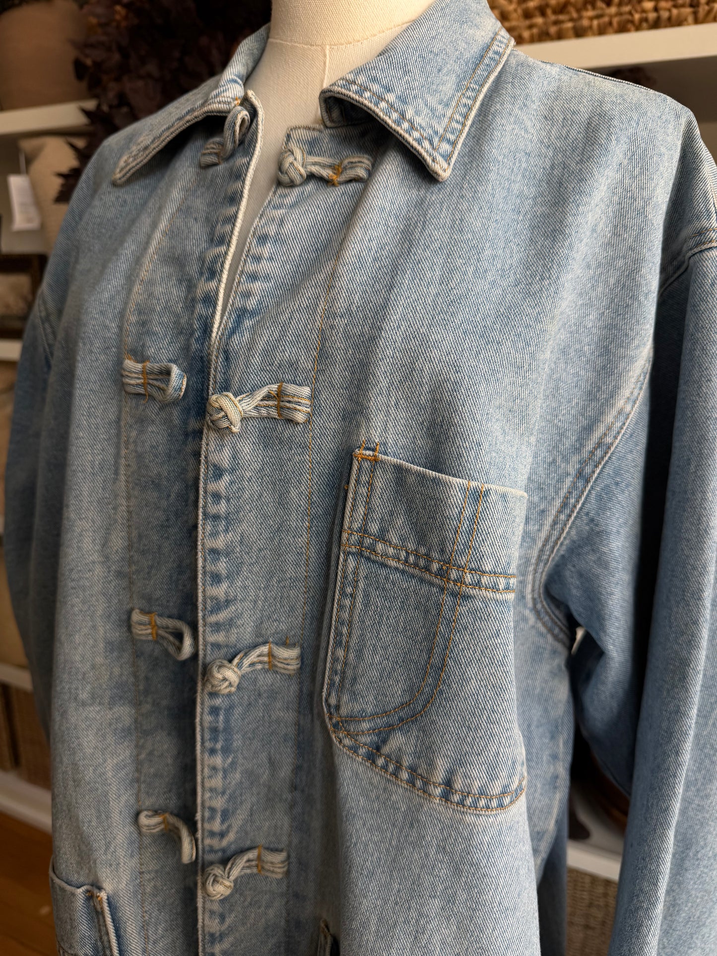 90s Natural Choice Sostanza workwear denim chore coat. Fits S-L