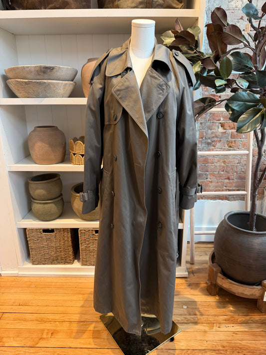 90s London Fog green trench with removable insulated lining.