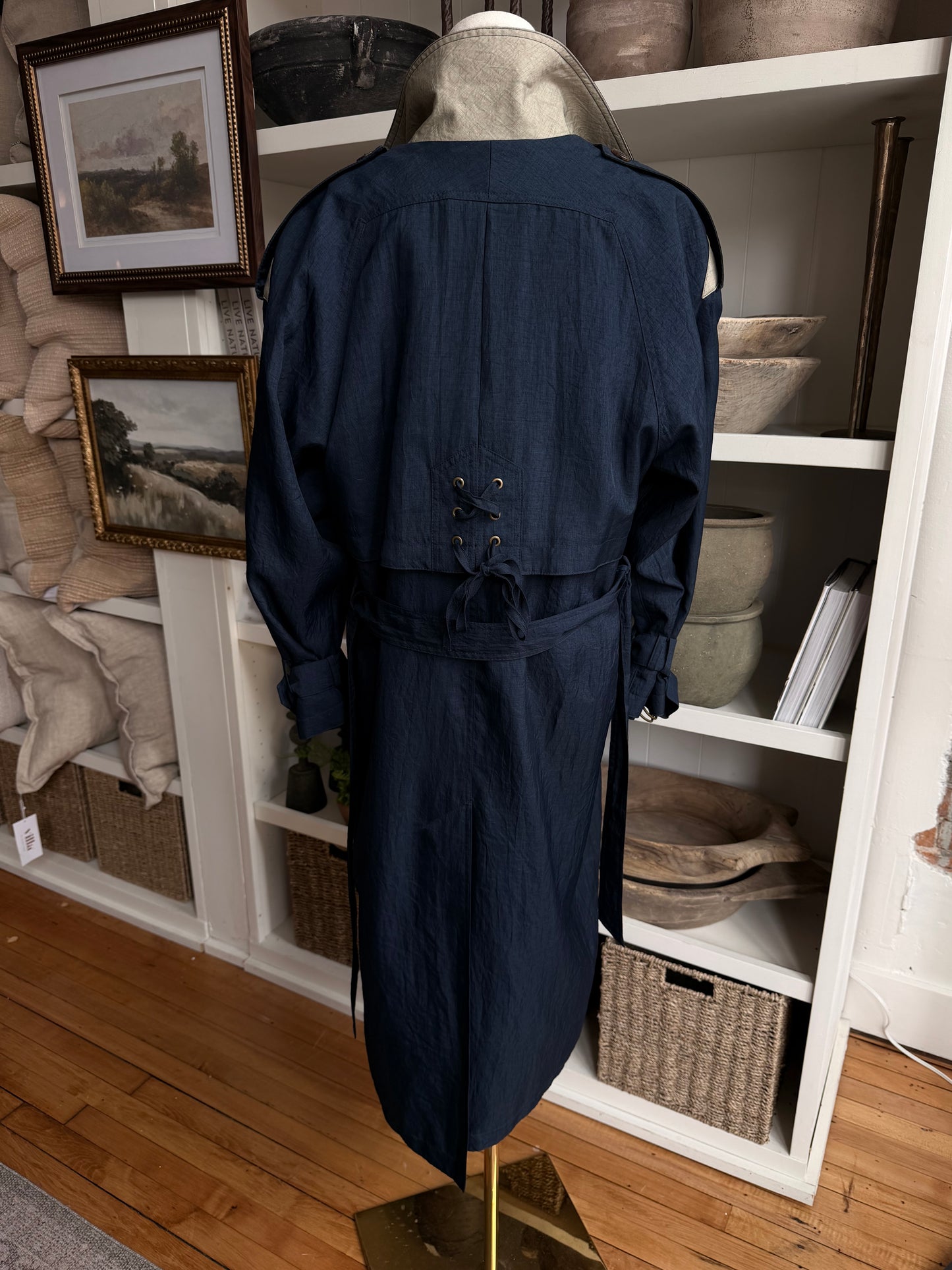 90s Club 5’4’ Petite navy light weight trench.