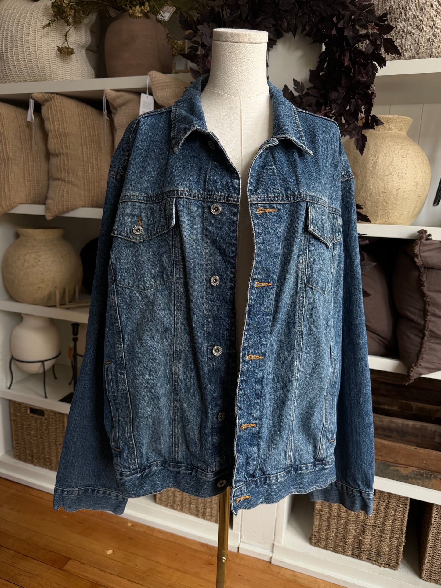 90s Chaps Ralph Lauren denim jacket. Fits M-XL