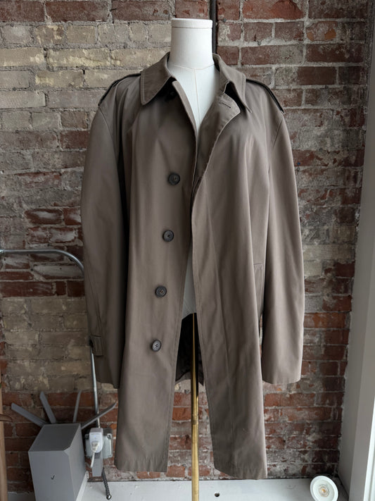 70s/80s short car coat trench with zip out insulated lining. Made in the USA