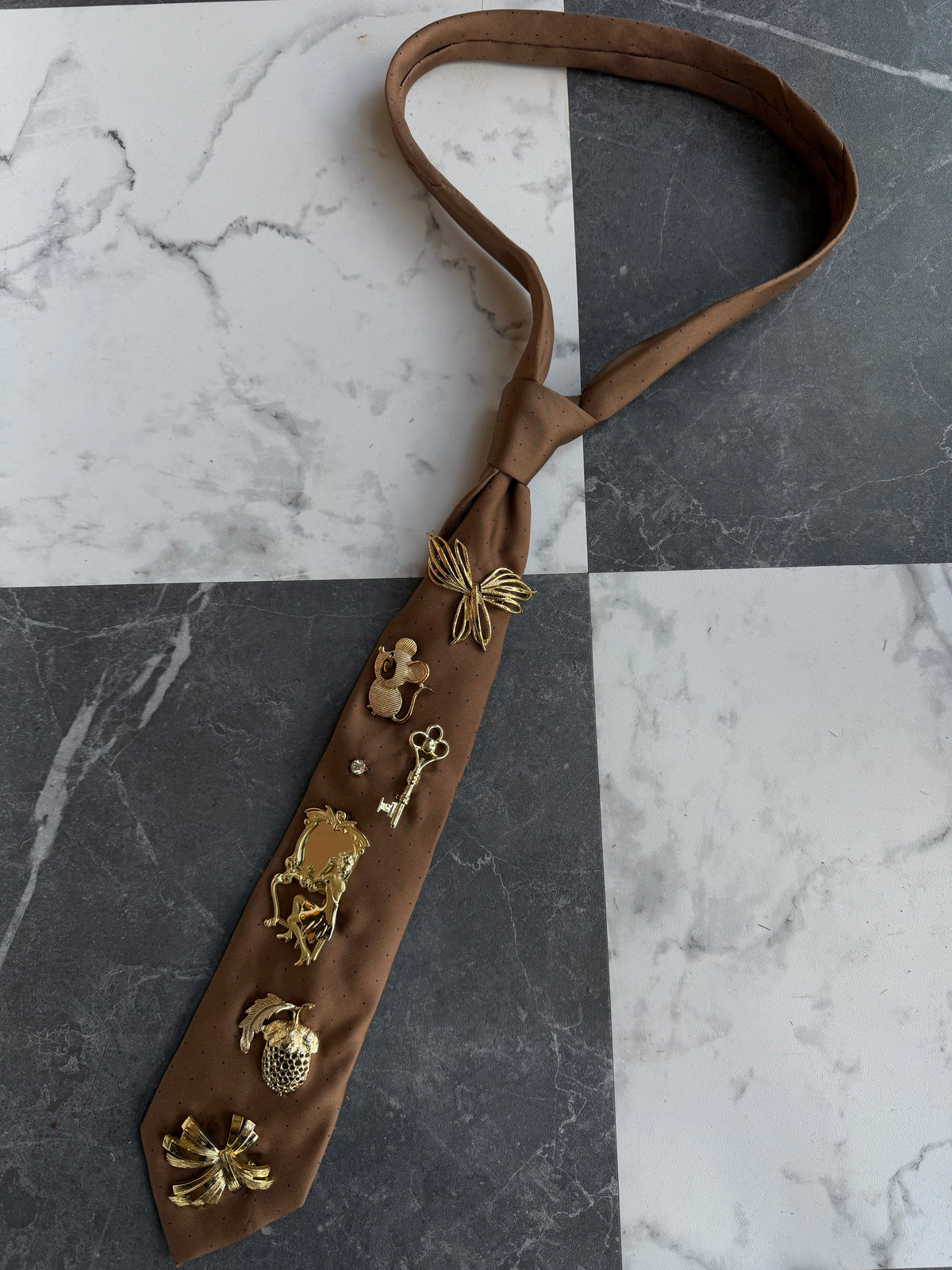 Vintage silk brooch tie