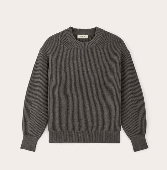 Everlane Cocoon Crew in everyday organic cotton in grey. Size Large
