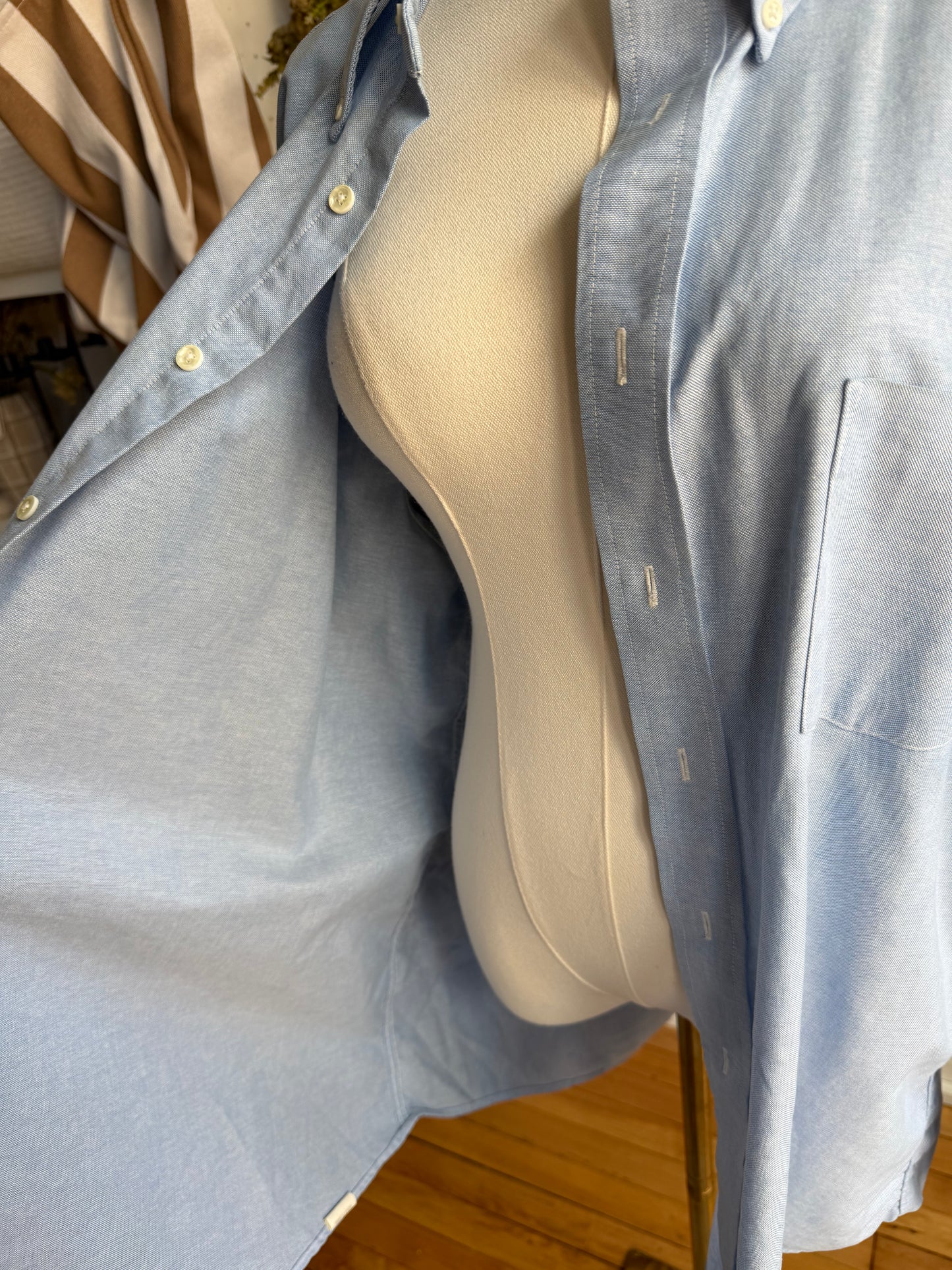 90s Haggar blue Oxford. Made in Mexico