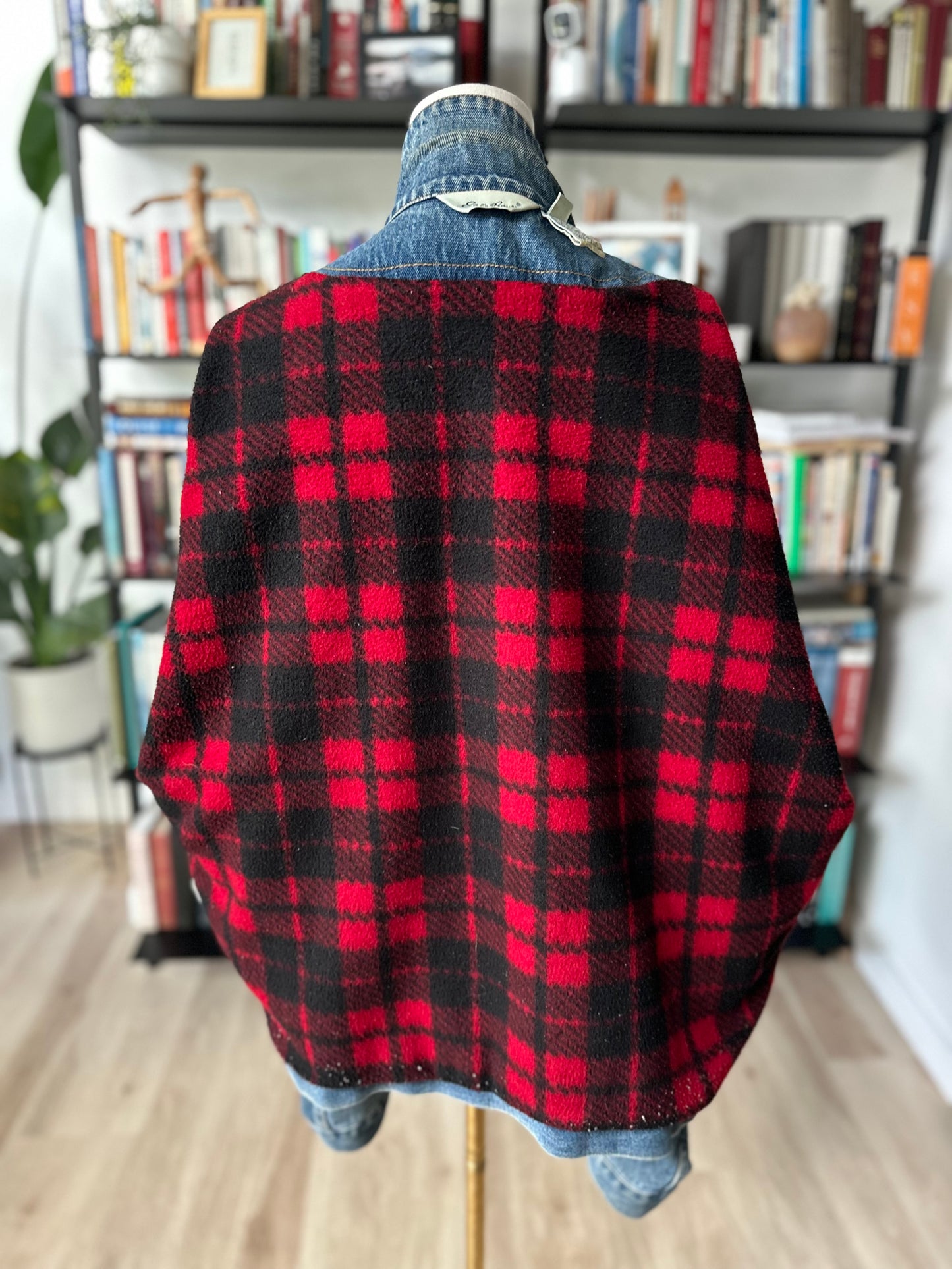 90s Eddie Bauer denim fleece lined jacket