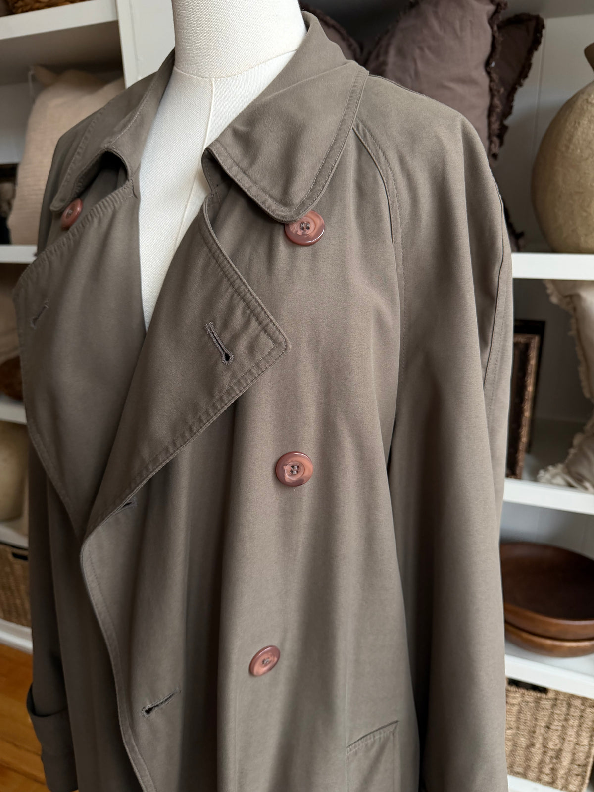 90s Bradley Jons taupe trench. Fits M-XL tall