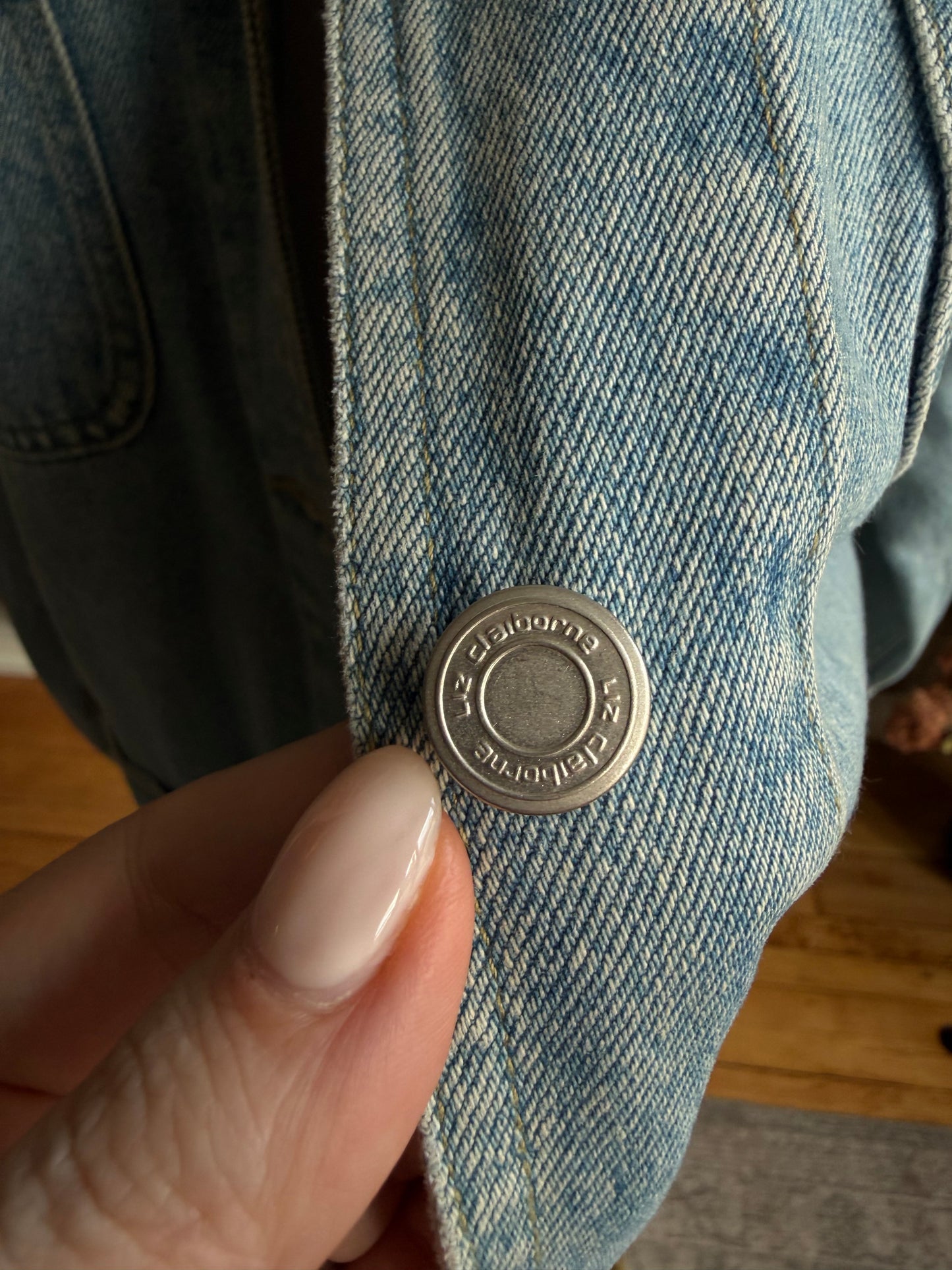 90s Liz Claiborne denim chore coat. Fits XS-M petite