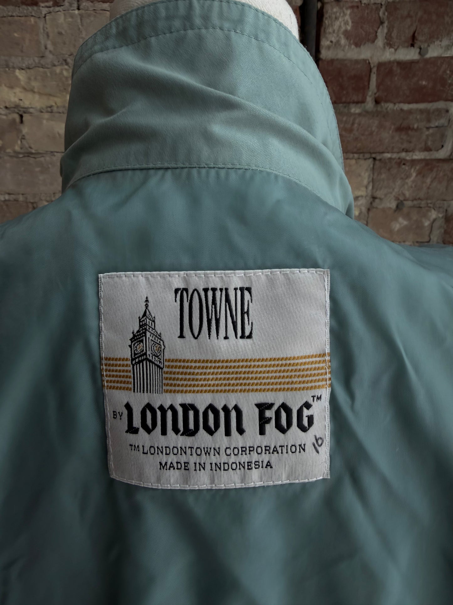 80s/90s London Fog blue/green light weight trench
