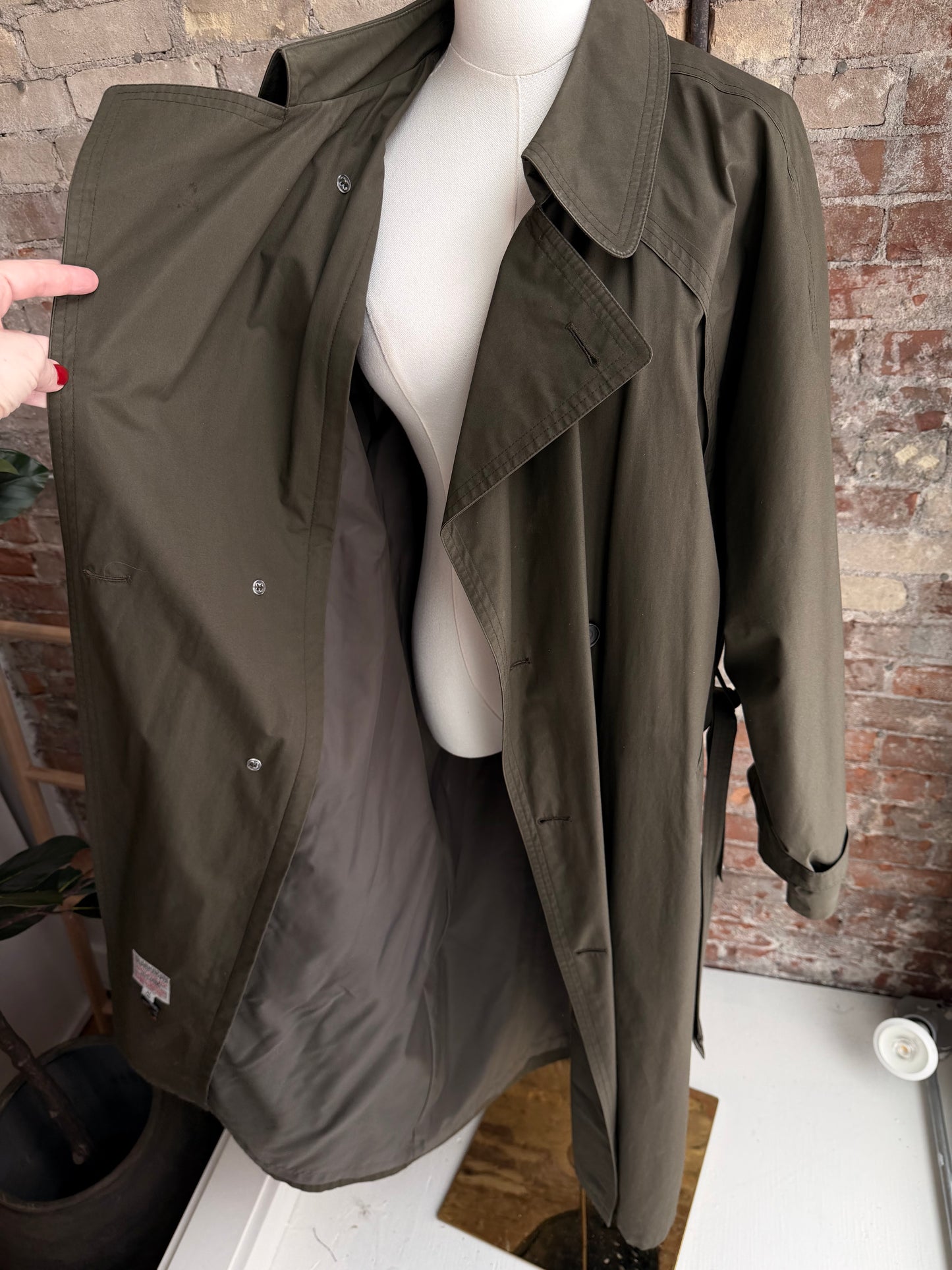 80/90s Green trench (missing zip out lining)
