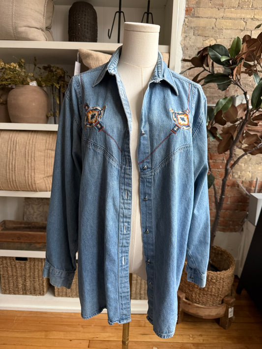 90s Vanderbilt denim shirt with silver buttons and embroidery. Made in Hong Kong