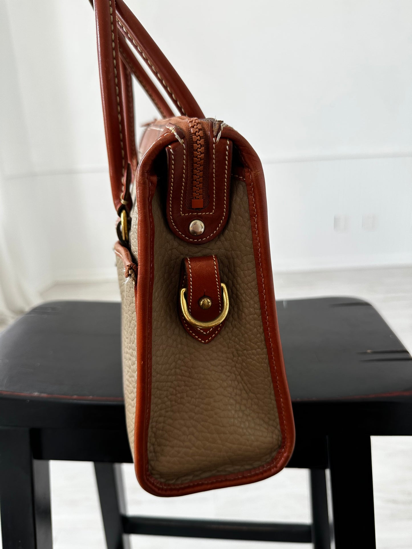 90's Dooney & Bourke Taupe Top Zip Shoulder Satchel