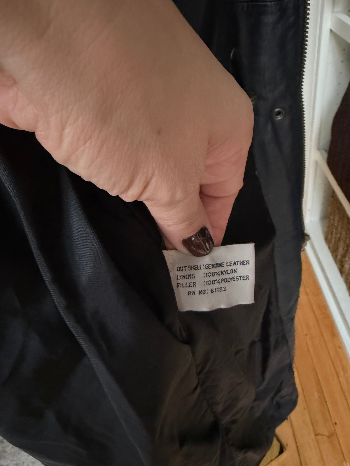 90s Donna Pelle black leather trench. Fits XS-M