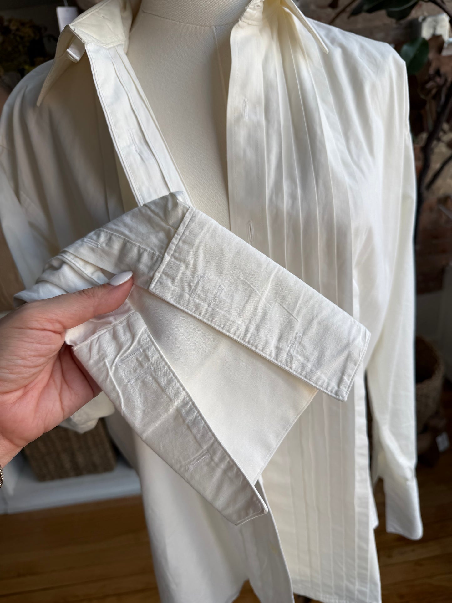 90s Lauren Ralph Lauren cream pleated cotton button down with French cuffs