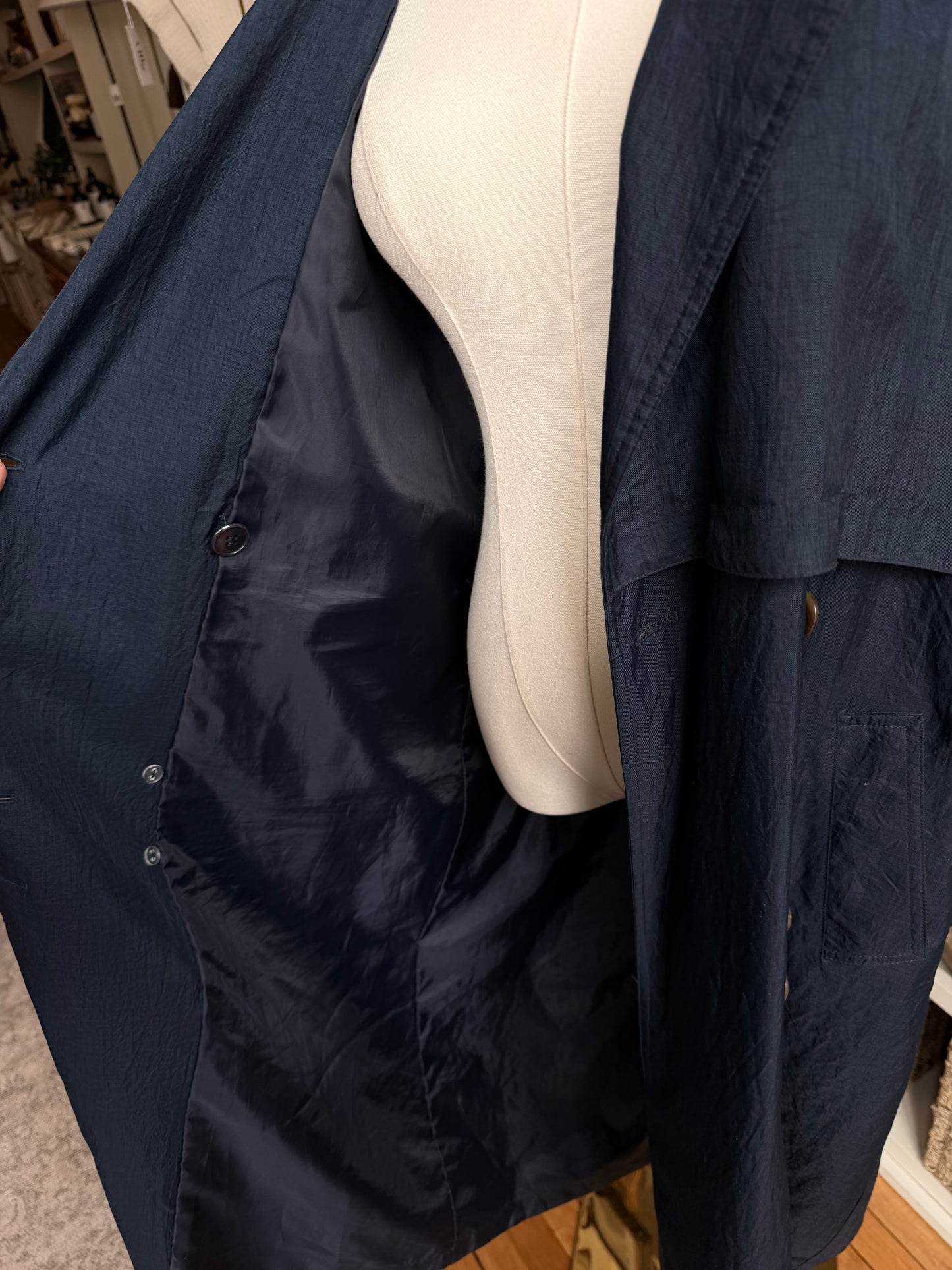 90s Club 5’4’ Petite navy light weight trench.