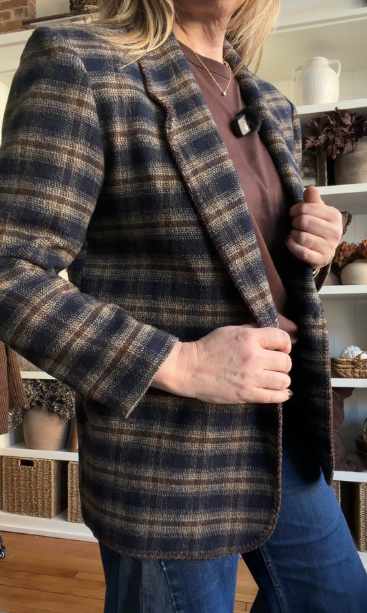 90s David Paul plaid blazer. Made in the USA. Fits XS-M