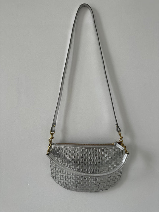 Clare V Petite Moyen in silver woven
