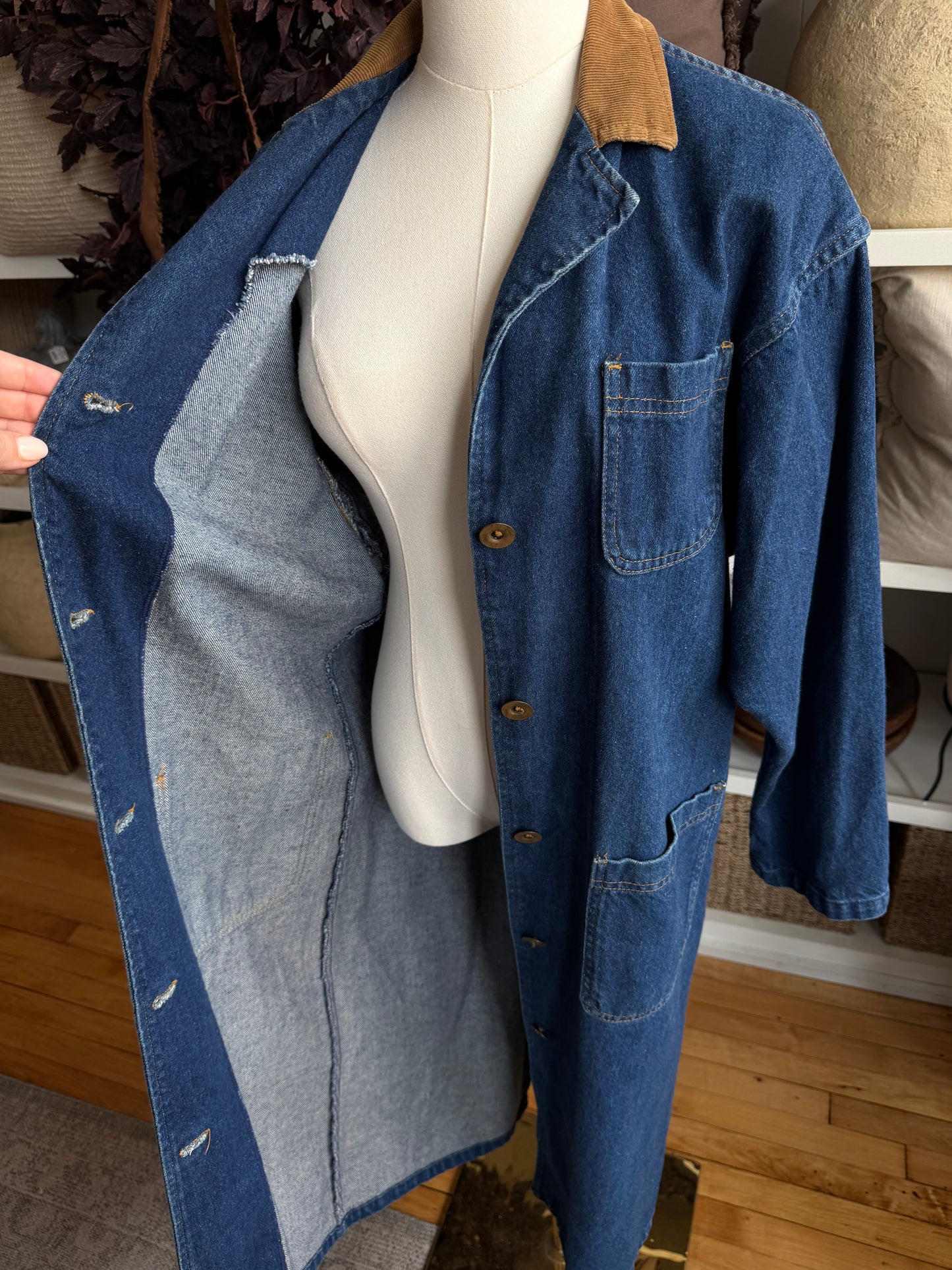 80s Lee denim trench coat with corduroy collar. Made in the USA. Fits XS-M